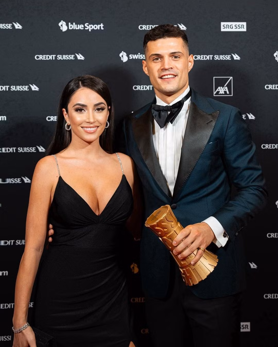 Người vợ sành điệu của cựu đội trưởng Arsenal Granit Xhaka, Leonita Xhaka, cũng sẽ có mặt trên khán đài ủng hộ chồng trong trận đấu tối 6/7.