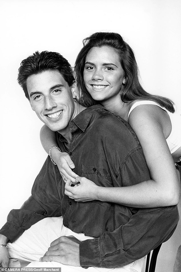 Victoria Beckham có 6 năm yêu thợ điện Mark Wood, còn từng đính hôn. Ảnh: CameraPress. Victoria Beckham có 6 năm yêu thợ điện Mark Wood, còn từng đính hôn. Ảnh: CameraPress.