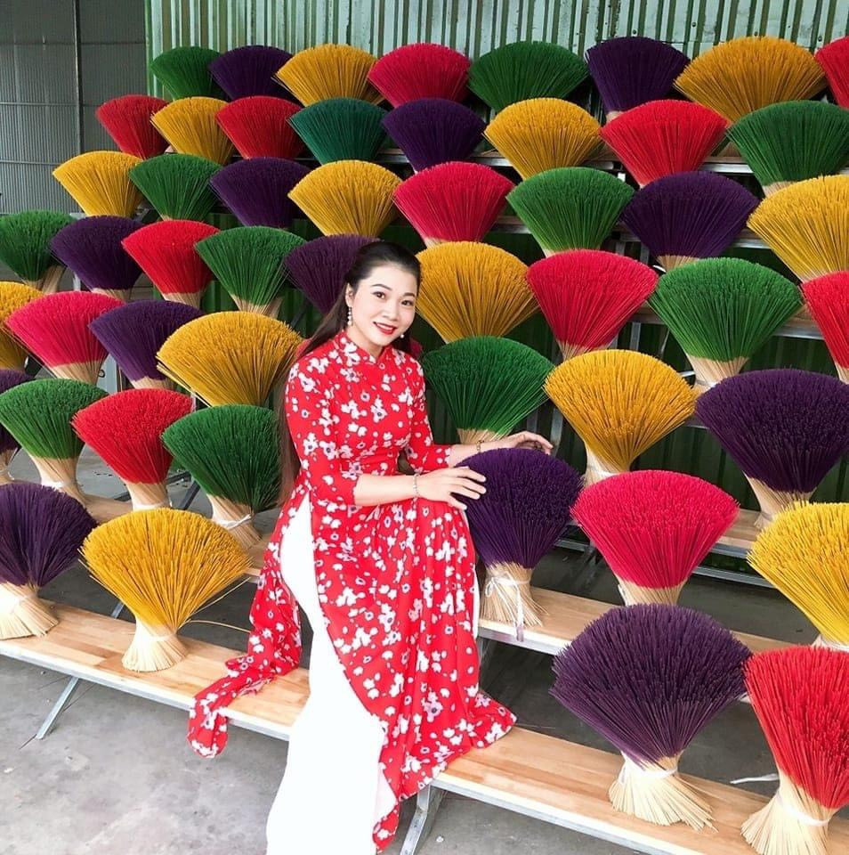 Tận dụng “cây nhà lá vườn”, chị Lý đã lưu giữ cho mình những bức ảnh đẹp