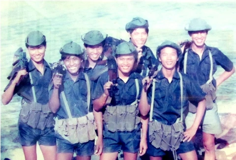Chiến sĩ Trường Sa, những năm 1990 - ảnh tư liệu