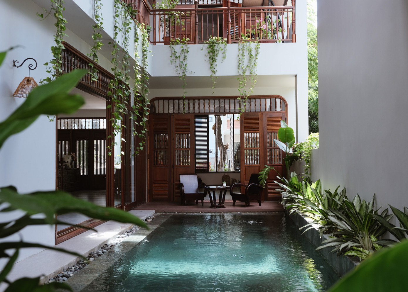 Công năng sử dụng bao gồm: 1 phòng master, 3 phòng ngủ phụ, không gian thiền, phòng khách, bếp, phòng thờ, hồ bơi, sân vườn và các không gian sinh hoạt chung. Công năng sử dụng bao gồm: 1 phòng master, 3 phòng ngủ phụ, không gian thiền, phòng khách, bếp, phòng thờ, hồ bơi, sân vườn và các không gian sinh hoạt chung.