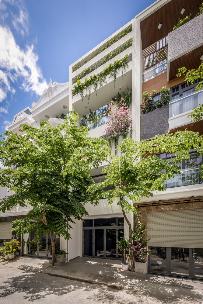 Do đây là nơi có 3 thế hệ cùng chung sống nên yêu cầu của gia chủ là chú trọng đến không gian riêng tư cho từng thành viên và không gian chung để gắn kết mọi thành viên trong thời gian quây quần bên gia đình.