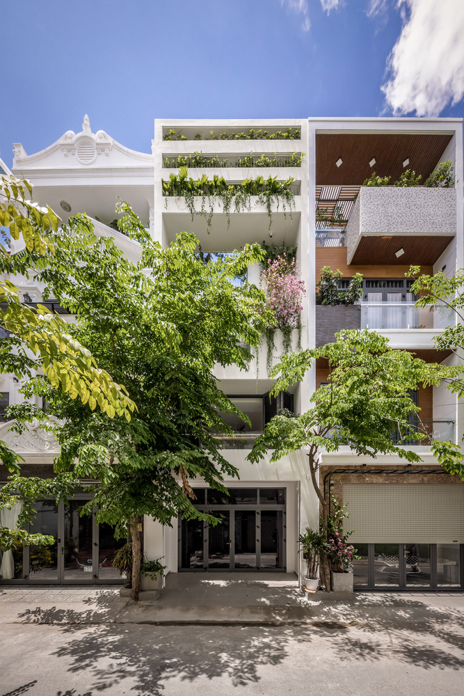 Do đây là nơi có 3 thế hệ cùng chung sống nên yêu cầu của gia chủ là chú trọng đến không gian riêng tư cho từng thành viên và không gian chung để gắn kết mọi thành viên trong thời gian quây quần bên gia đình.