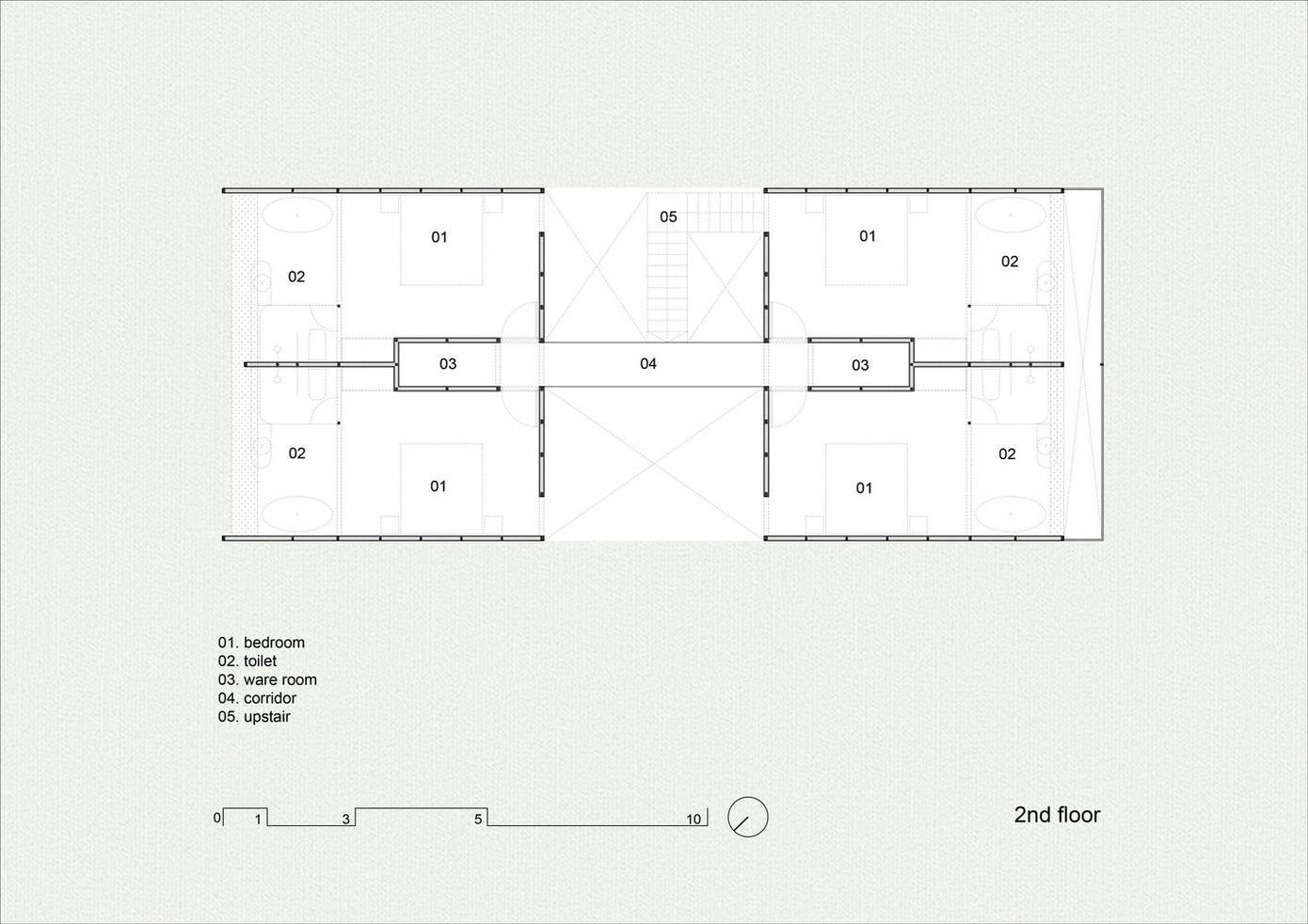 Khu đất xây dựng ngôi nhà này nằm cách biển 100m với thiết kế mặt đứng công trình sử dụng hệ thống các thanh gỗ lấy từ các xưởng cưa địa phương nhằm tạo lớp ngăn cách không gian trong và ngoài đồng thời tạo hiệu ứng như mặt biển nhấp nhô mang đến một không gian nhiệt đới cho người ở.