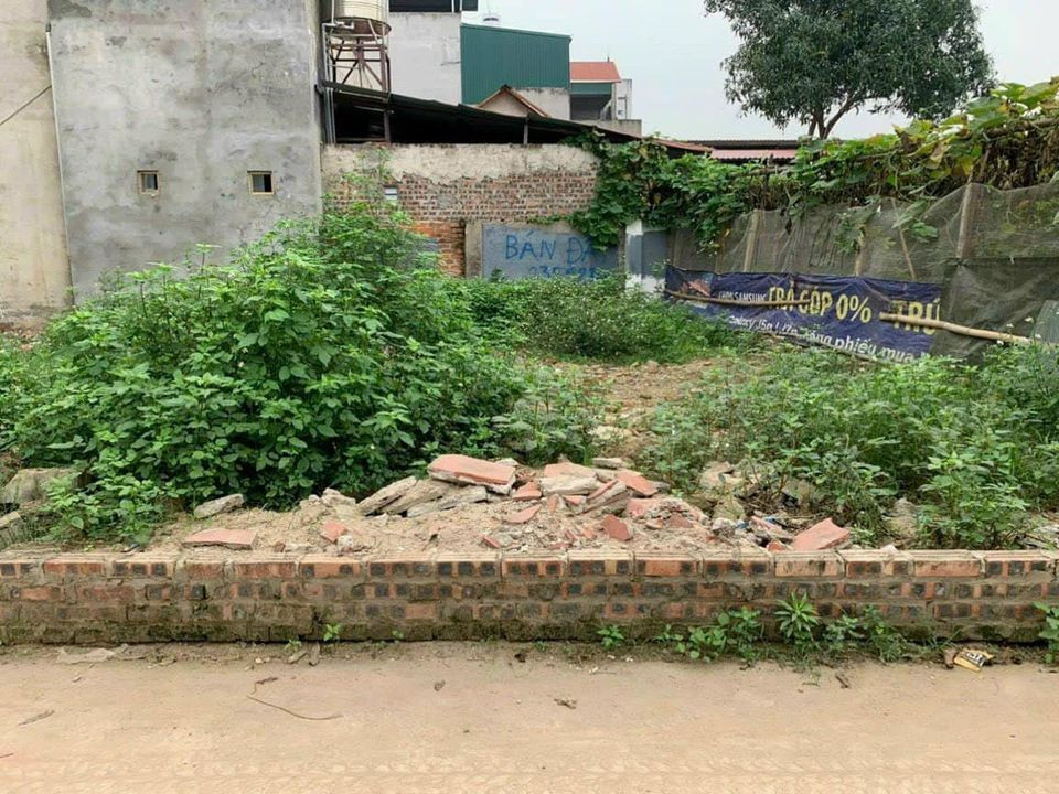 Chuyên gia cho rằng, người dân, nhà đầu tư không nên chạy theo cơn sốt mà đổ xô đi đầu cơ, trữ đất ăn theo quy hoạch vì dễ chịu rủi ro lớn. Chuyên gia cho rằng, người dân, nhà đầu tư không nên chạy theo cơn sốt mà đổ xô đi đầu cơ, trữ đất ăn theo quy hoạch vì dễ chịu rủi ro lớn.