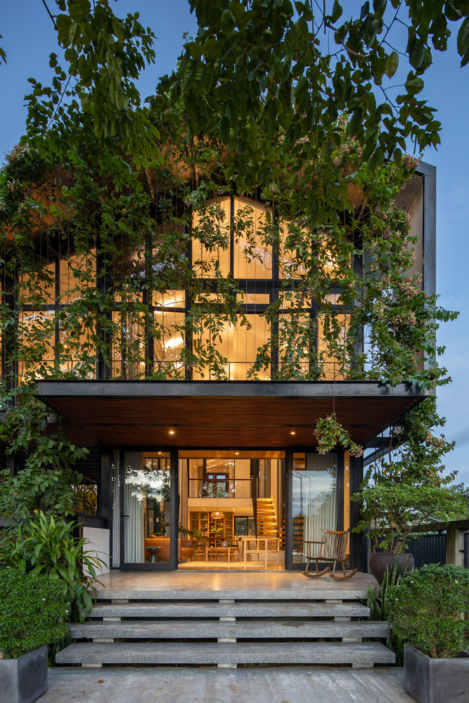 Ngôi nhà đã thiết lập một ranh giới vô định để con người có thể tiếp xúc với thiên nhiên và để thiên nhiên tác động đến con người một cách cân bằng nhất.