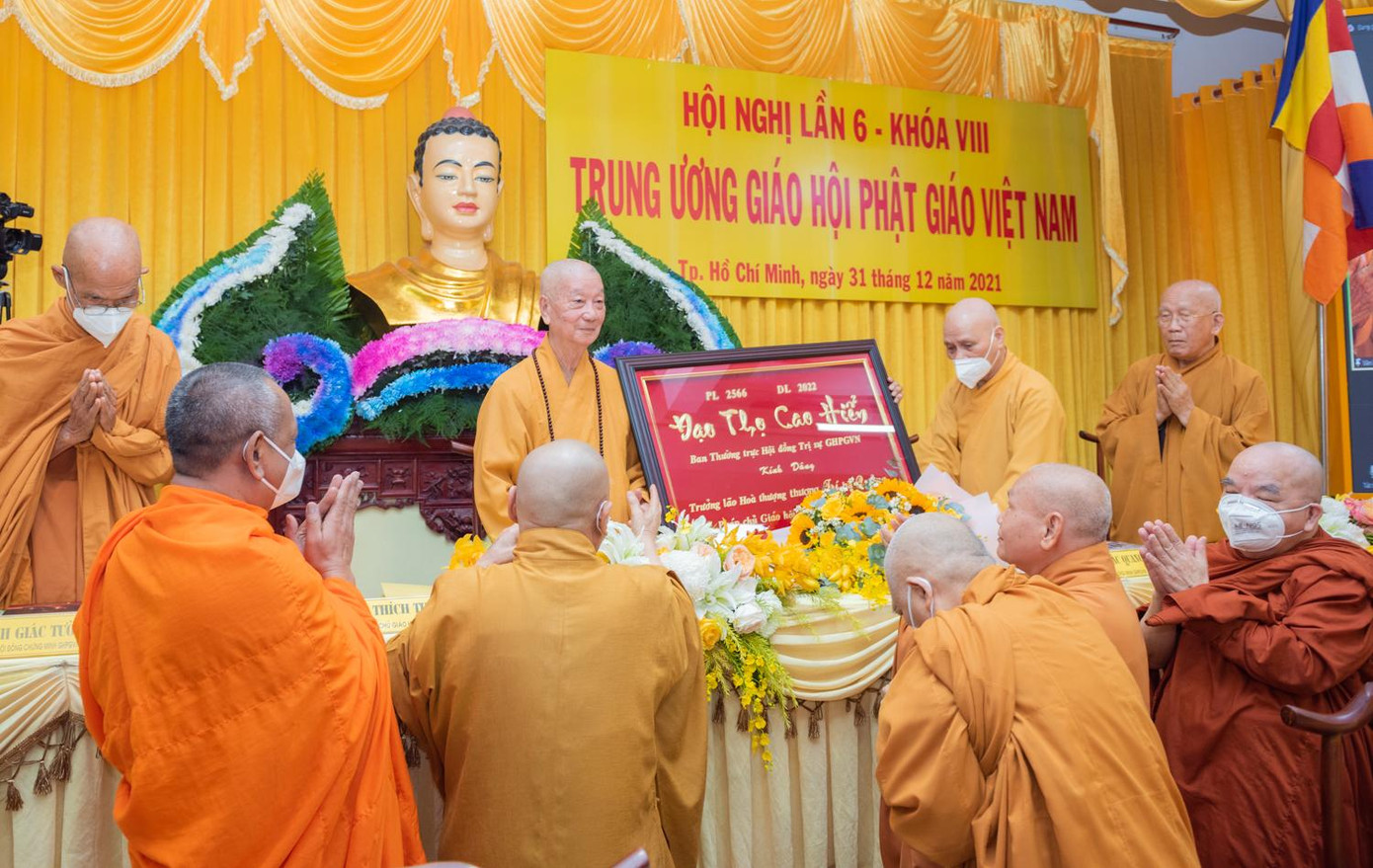 Chính thức suy tôn Trưởng lão Hòa thượng Thích Trí Quảng lên ngôi vị Quyền Pháp chủ GHPGVN. Ảnh. Đăng Huy