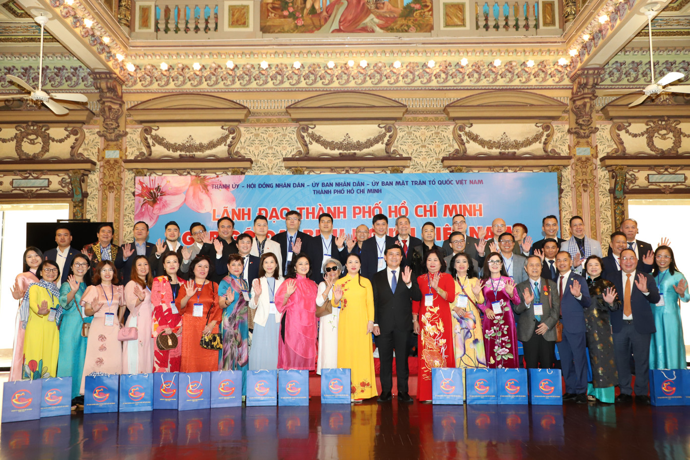 Kiều bào về TPHCM đón Tết và góp ý những định hướng phát triển cho thành phố. Ảnh: Ngô Tùng Kiều bào về TPHCM đón Tết và góp ý những định hướng phát triển cho thành phố. Ảnh: Ngô Tùng