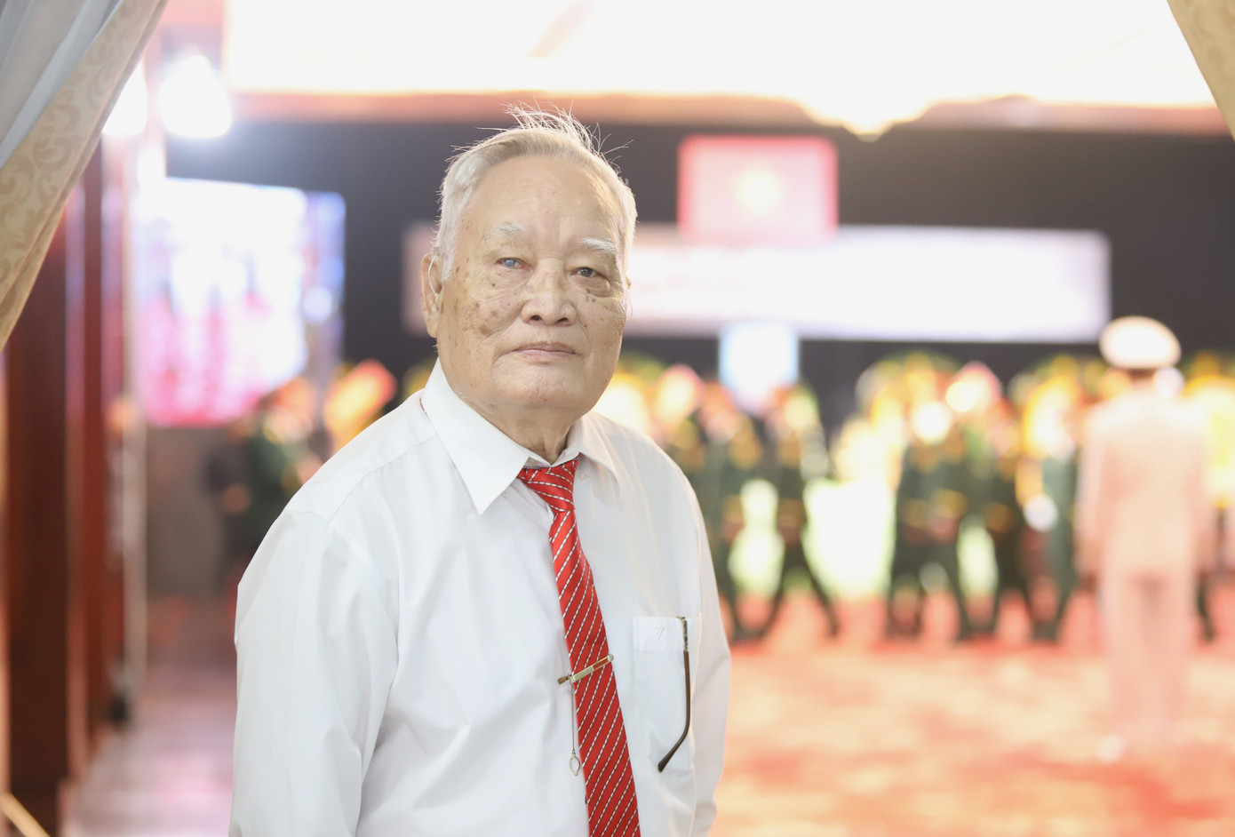 Ông Nguyễn Xuân Bao đến viếng người đồng đội, đồng nghiệp, đồng môn Trần Đức Lương. Ảnh: Ngô Tùng Ông Nguyễn Xuân Bao đến viếng người đồng đội, đồng nghiệp, đồng môn Trần Đức Lương. Ảnh: Ngô Tùng