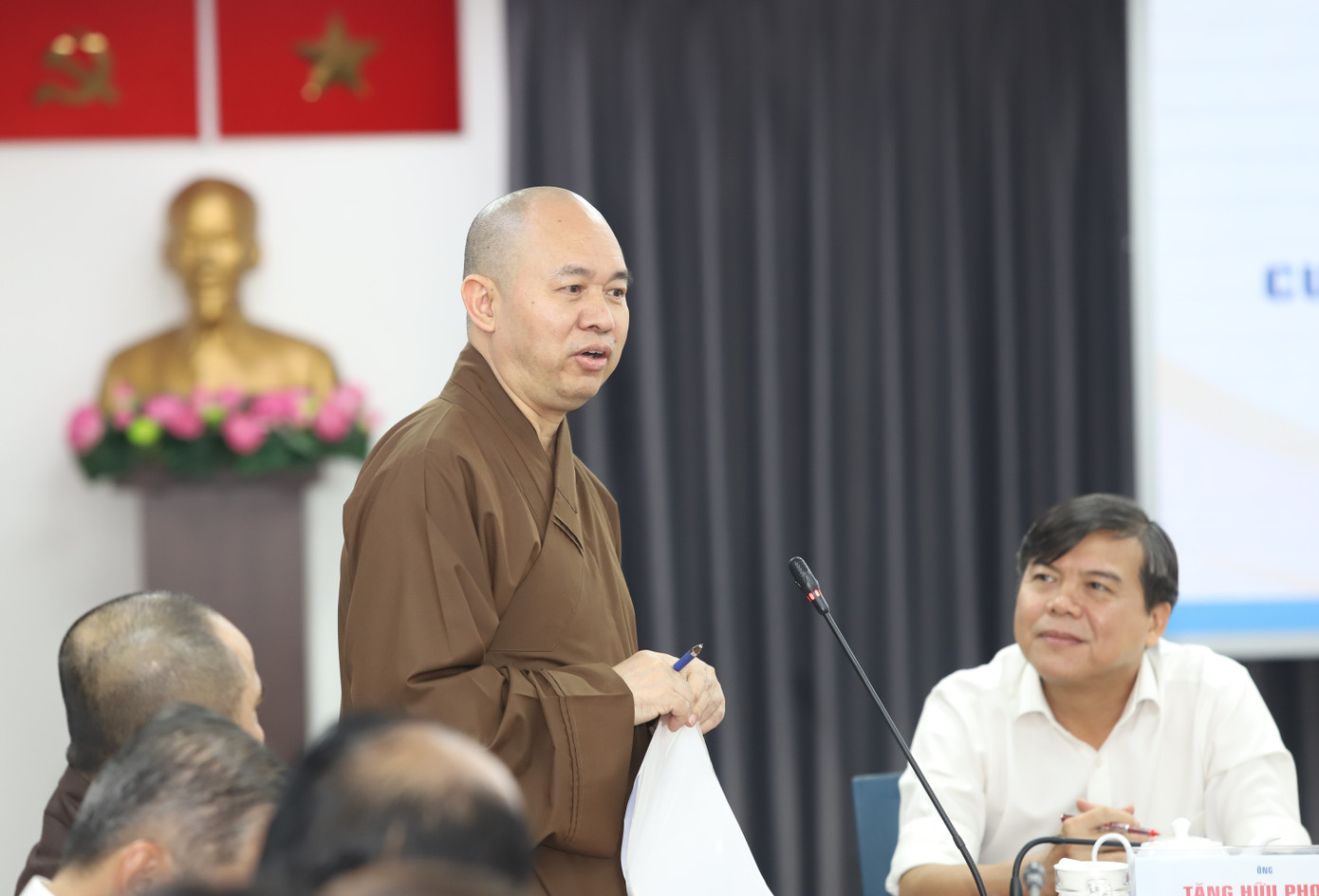 Thượng tọa Thích Đức Thiện thông tin tại họp báo. Ảnh: Ngô Tùng. Thượng tọa Thích Đức Thiện thông tin tại họp báo. Ảnh: Ngô Tùng.