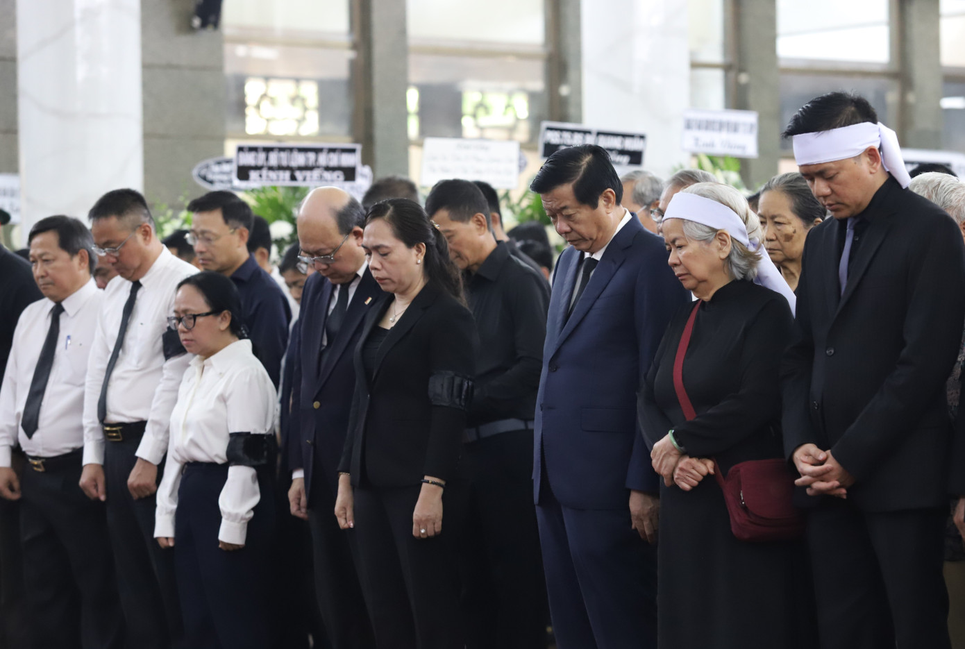 Lễ truy điệu GS.TS Phan Lương Cầm diễn ra trang trọng tại Nhà tang lễ Quốc gia phía Nam (quận Gò Vấp, TPHCM). Lễ truy điệu GS.TS Phan Lương Cầm diễn ra trang trọng tại Nhà tang lễ Quốc gia phía Nam (quận Gò Vấp, TPHCM).