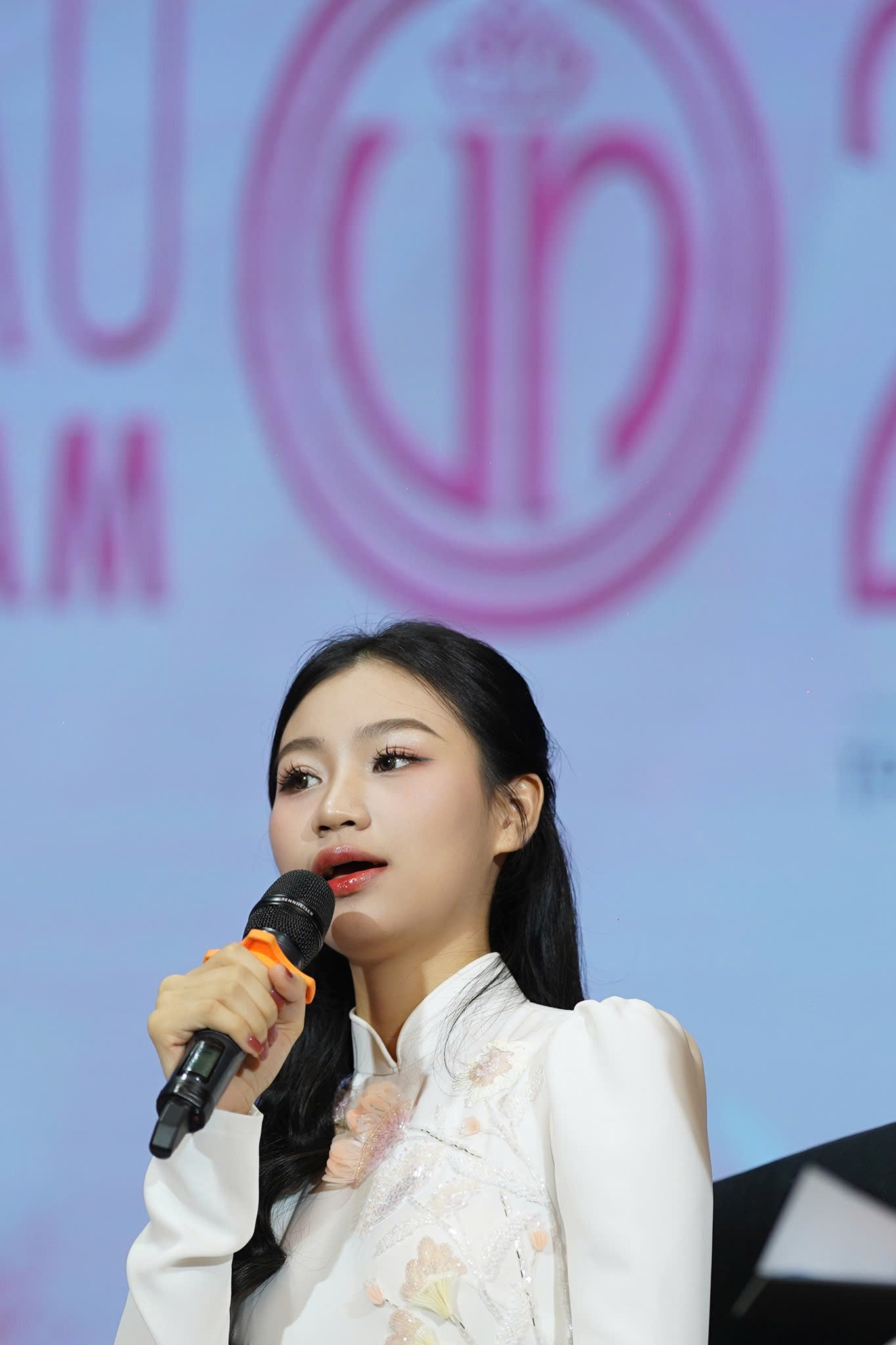 Bạn Trần Thị Huyền Cơ chia sẻ với các thầy cô, bạn bè. Bạn Trần Thị Huyền Cơ chia sẻ với các thầy cô, bạn bè.