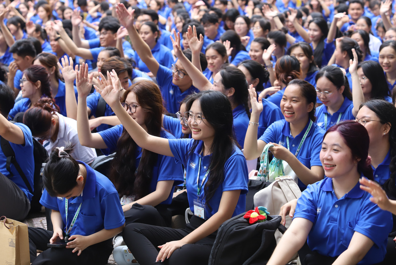 Các chiến sĩ tình nguyện phấn khởi hòa vào không khí sôi nổi của mùa hè tình nguyện. Ảnh: Ngô Tùng Các chiến sĩ tình nguyện phấn khởi hòa vào không khí sôi nổi của mùa hè tình nguyện. Ảnh: Ngô Tùng