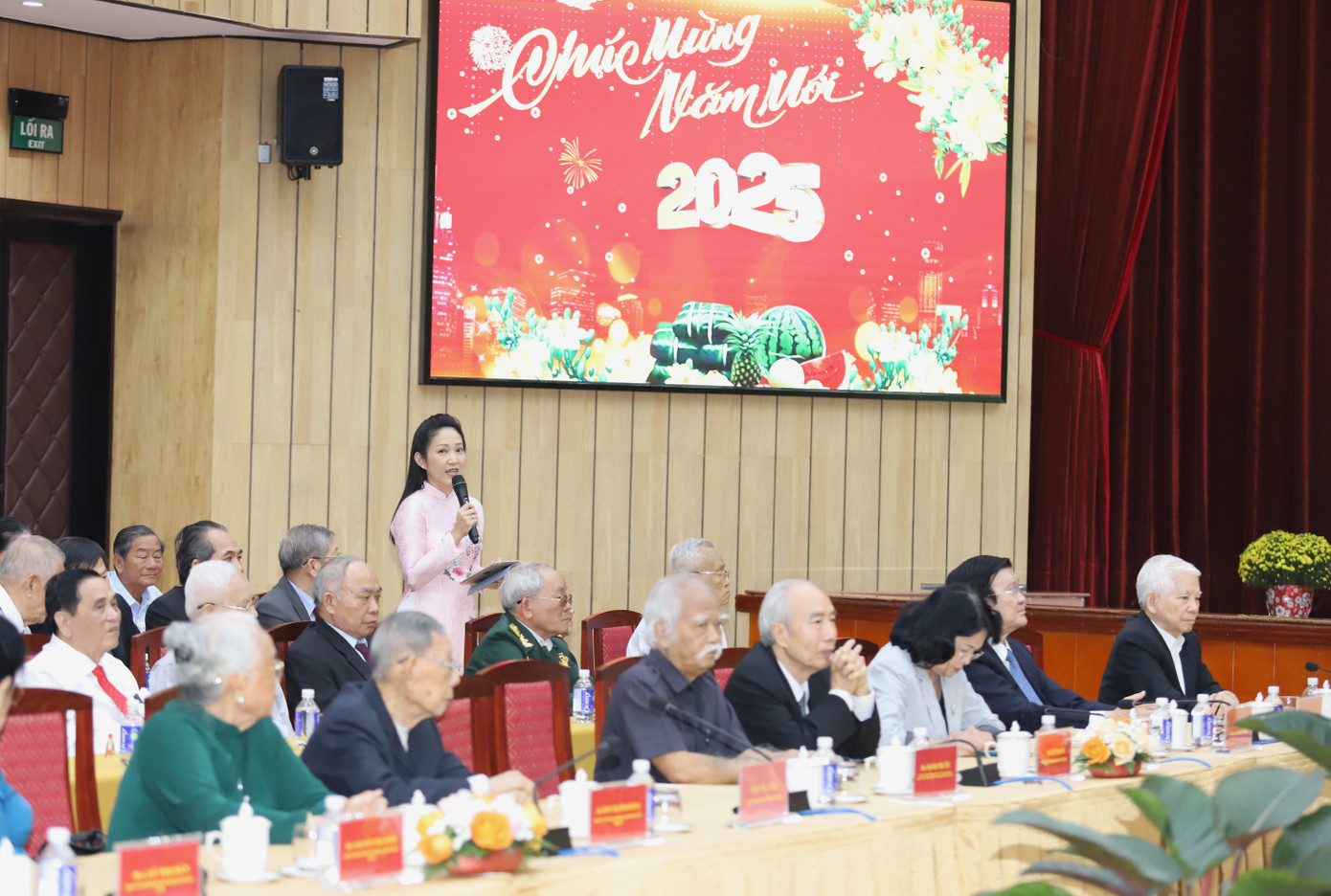 NSND Nguyễn Thị Thanh Thúy phát biểu ý kiến. NSND Nguyễn Thị Thanh Thúy phát biểu ý kiến.