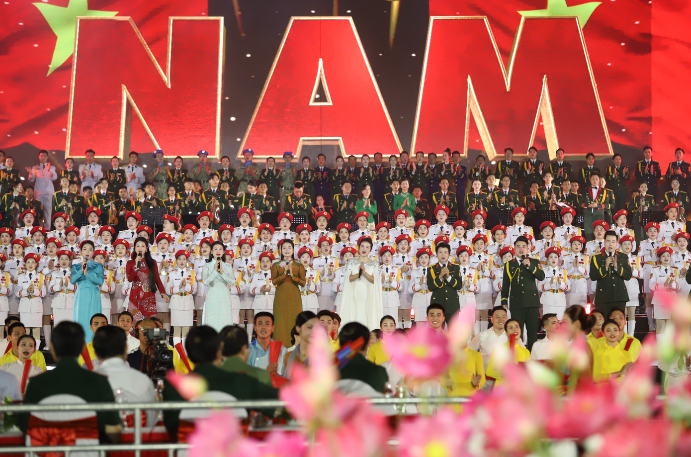 Chương trình truyền tải khát vọng về một Việt Nam phát triển vững mạnh trong kỷ nguyên mới của dân tộc.