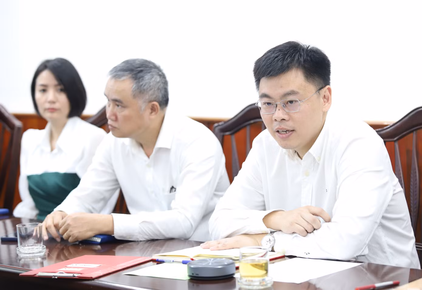TS Trương Minh Huy Vũ, Viện trưởng Viện Nghiên cứu phát triển TPHCM chủ trì buổi tọa đàm. Ảnh: Ngô Tùng TS Trương Minh Huy Vũ, Viện trưởng Viện Nghiên cứu phát triển TPHCM chủ trì buổi tọa đàm. Ảnh: Ngô Tùng