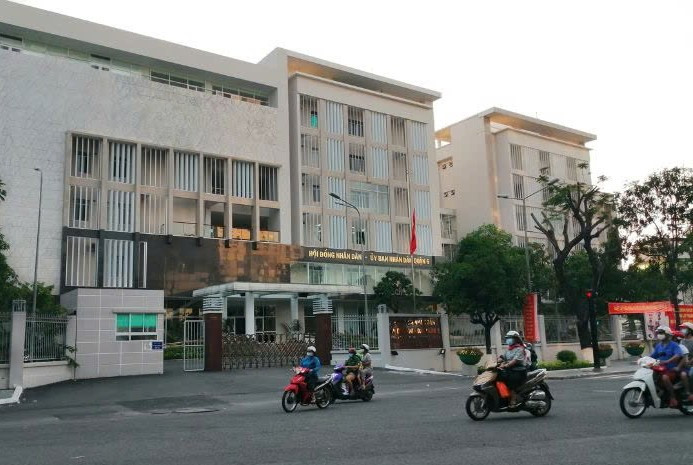 Trụ sở phường Bình Tiên chính là trụ sở của HĐND - UBND quận 6 trước sáp nhập. Phường Bình Tiên được thành lập trên cơ sở nhập các phường 1, 7 và 8 của quận 6. Trụ sở phường Bình Tiên chính là trụ sở của HĐND - UBND quận 6 trước sáp nhập. Phường Bình Tiên được thành lập trên cơ sở nhập các phường 1, 7 và 8 của quận 6.