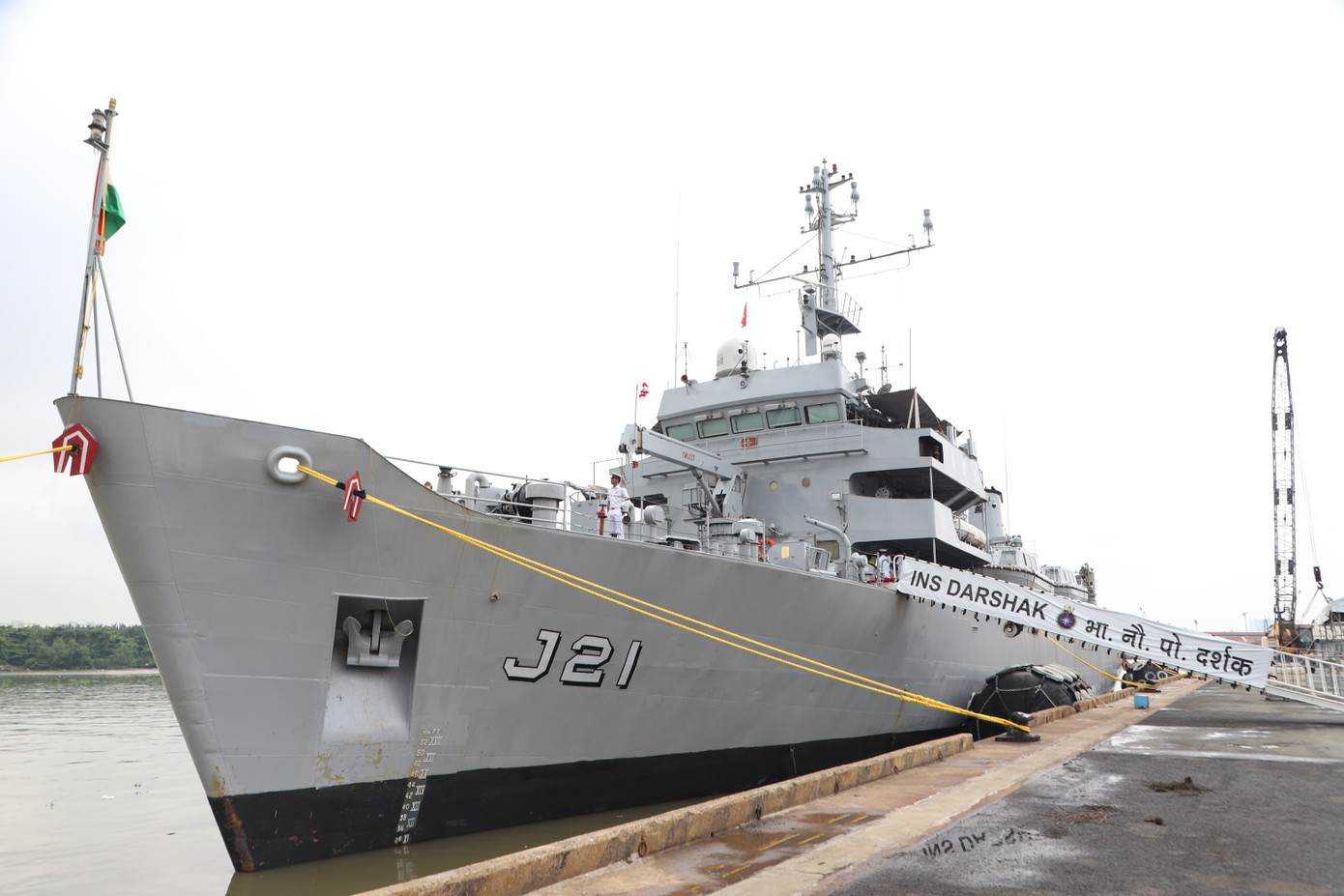 INS Darshak là tàu khảo sát thủy văn chuyên dụng của Hải quân Ấn Độ. INS Darshak là tàu khảo sát thủy văn chuyên dụng của Hải quân Ấn Độ.