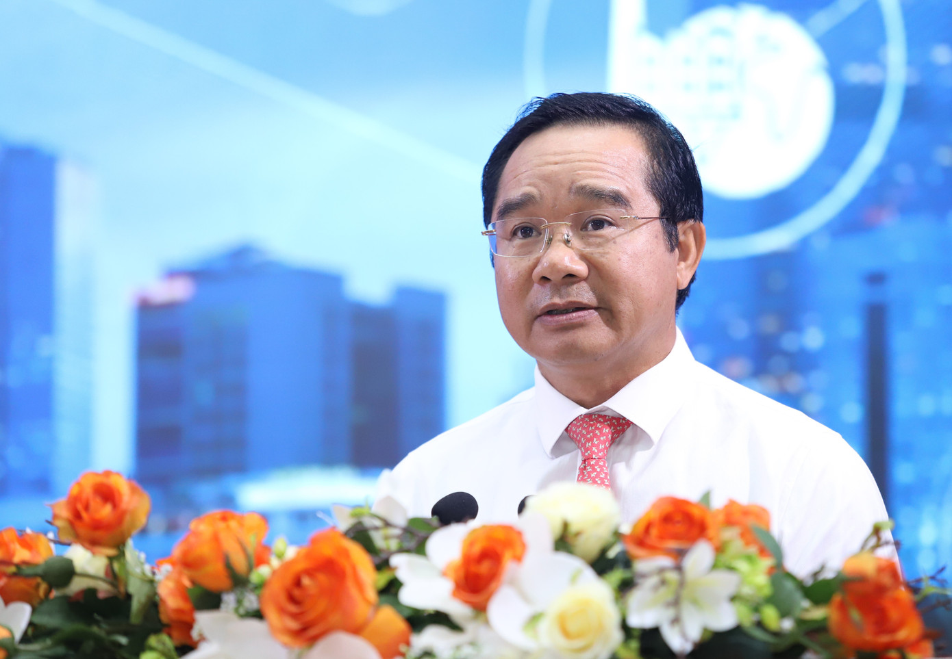 Chủ tịch UBND TPHCM Nguyễn Văn Được phát biểu tại hội thảo. Ảnh: Ngô Tùng Chủ tịch UBND TPHCM Nguyễn Văn Được phát biểu tại hội thảo. Ảnh: Ngô Tùng