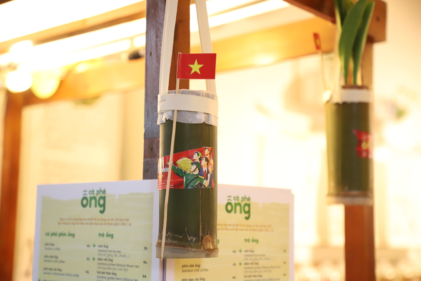 “Qua việc làm nhỏ này, tụi mình muốn động viên, nhắc nhở người trẻ về chủ quyền thiêng liêng của đất nước; thêm yêu quê hương đất nước, cũng như thể hiện lòng biết ơn những thế hệ đi trước đã gìn giữ để chúng ta có được ngày hôm nay”, Công Quang bày tỏ. “Qua việc làm nhỏ này, tụi mình muốn động viên, nhắc nhở người trẻ về chủ quyền thiêng liêng của đất nước; thêm yêu quê hương đất nước, cũng như thể hiện lòng biết ơn những thế hệ đi trước đã gìn giữ để chúng ta có được ngày hôm nay”, Công Quang bày tỏ.