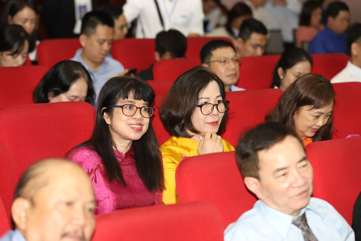 Cán bộ, giảng viên ĐHQG TPHCM tại sự kiện kỷ niệm 30 năm thành lập một trong hai đại học trọng điểm của quốc gia. Cán bộ, giảng viên ĐHQG TPHCM tại sự kiện kỷ niệm 30 năm thành lập một trong hai đại học trọng điểm của quốc gia.