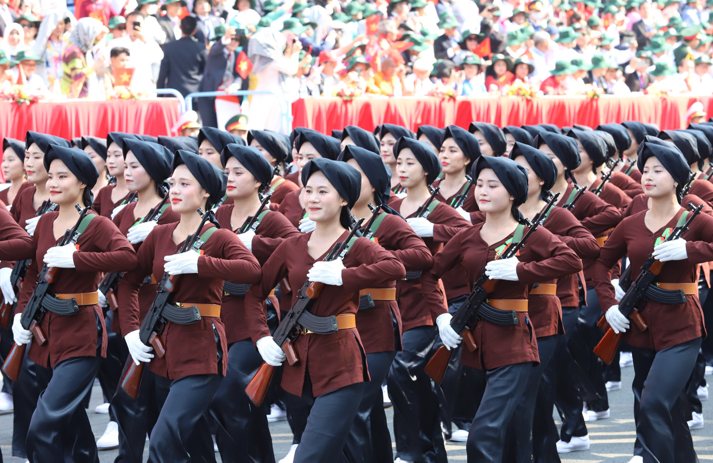 Ngày nay, các nữ dân quân miền Bắc đang ra sức thi đua xây dựng nông thôn mới, phát triển kinh tế, văn hóa, xã hội góp phần xây dựng đất nước phồn vinh, quê hương giàu đẹp, gia đình hạnh phúc.