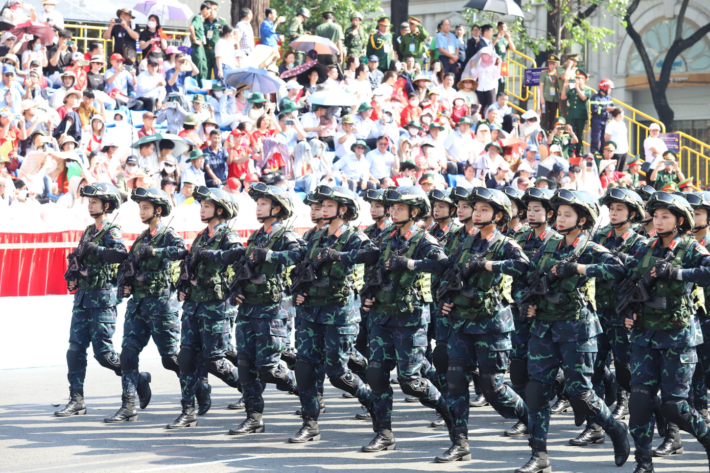 Khối nữ chiến sĩ biệt động.