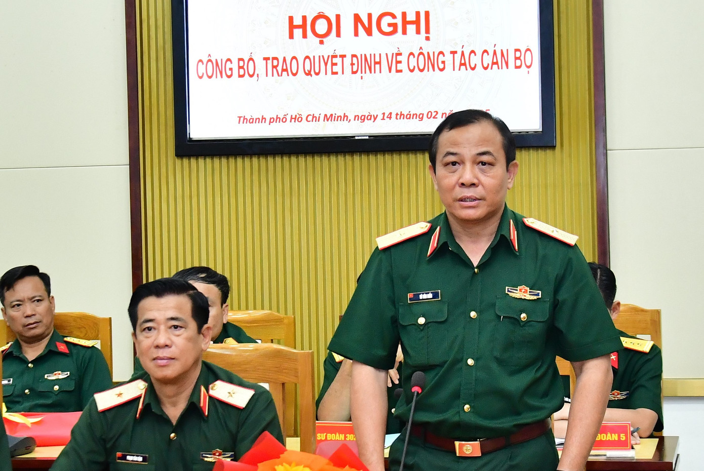 Thiếu tướng Vũ Văn Điền phát biểu nhận nhiệm vụ Tư lệnh Bộ Tư lệnh TPHCM. Ảnh: Báo QK7 Thiếu tướng Vũ Văn Điền phát biểu nhận nhiệm vụ Tư lệnh Bộ Tư lệnh TPHCM. Ảnh: Báo QK7