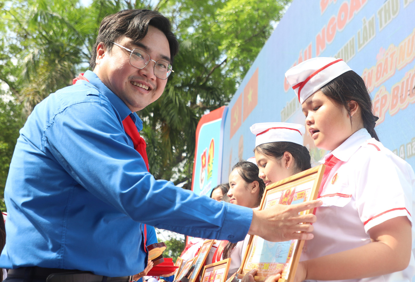 500 bạn nhỏ được tuyên dương tại đại hội là các nhân tố tiêu biểu trên các lĩnh vực học tập, rèn luyện, công tác xã hội. 500 bạn nhỏ được tuyên dương tại đại hội là các nhân tố tiêu biểu trên các lĩnh vực học tập, rèn luyện, công tác xã hội.