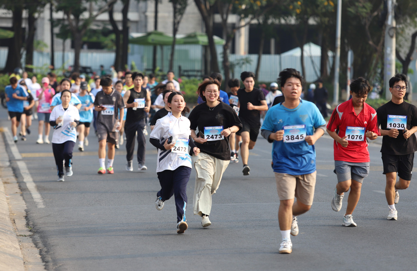 Giải thu hút hàng nghìn bạn trẻ đăng ký tranh tài, thể hiện tinh thần năng động, tích cực tập luyện thể dục thể thao để duy trì sức khỏe.