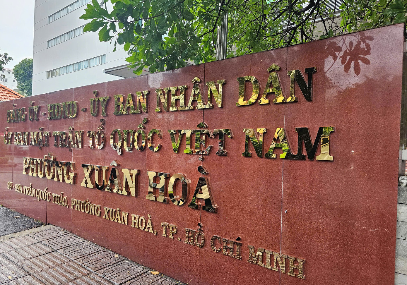 Phường Xuân Hòa được hình thành trên cơ sở nhập toàn bộ diện tích của phường Võ Thị Sáu và một phần phường 4 (quận 3) hiện hữu, với tổng diện tích tự nhiên 2,2 km², dân số hơn 48.000 người. Trụ sở phường đặt tại 99 - 99A Trần Quốc Thảo, nơi từng là trụ sở của Quận ủy, UBND quận 3. Ảnh: Ngô Tùng