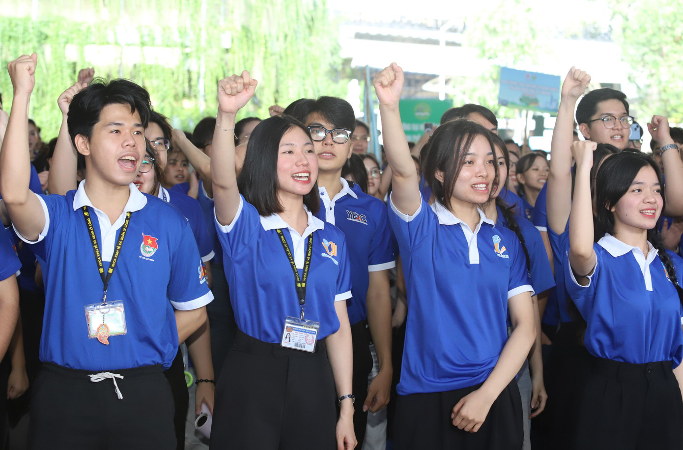 Các chiến sĩ tình nguyện sẵn sàng tham gia những hoạt động tình nguyện hè tại các địa bàn trong và ngoài TPHCM. Các chiến sĩ tình nguyện sẵn sàng tham gia những hoạt động tình nguyện hè tại các địa bàn trong và ngoài TPHCM.