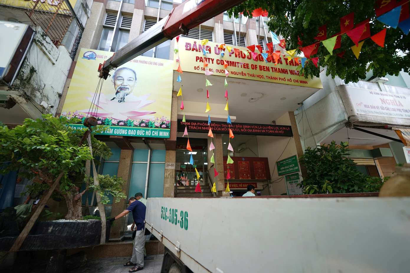 Các phường, xã mới tại TPHCM cấp tập tu bổ, sửa sang cơ sở vật chất nhằm đáp ứng yêu cầu hoạt động theo mô hình chính quyền hai cấp kể từ ngày 1/7.