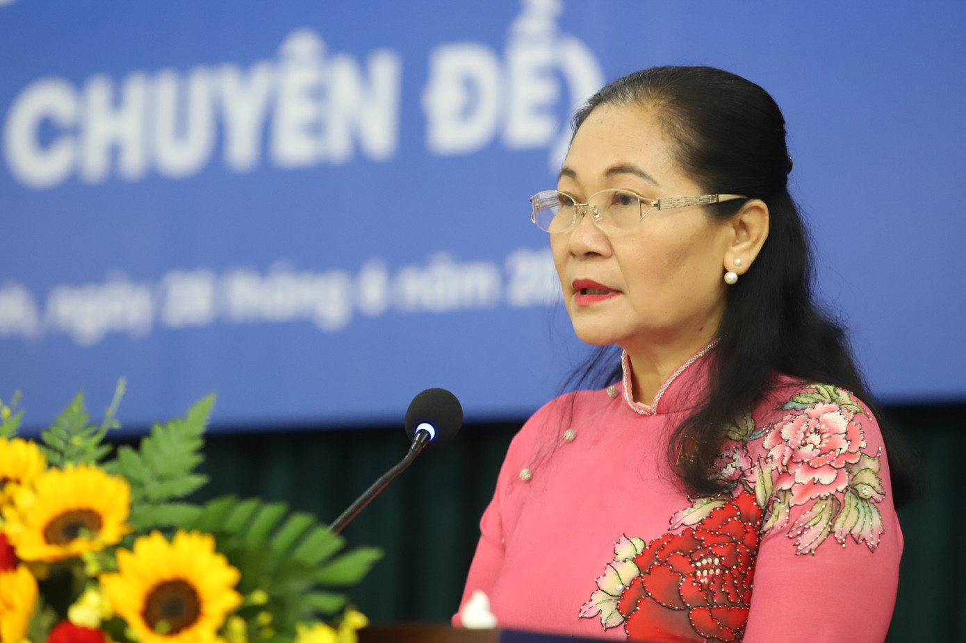 Chủ tịch HĐND TPHCM Nguyễn Thị Lệ phát biểu khai mạc kỳ họp.