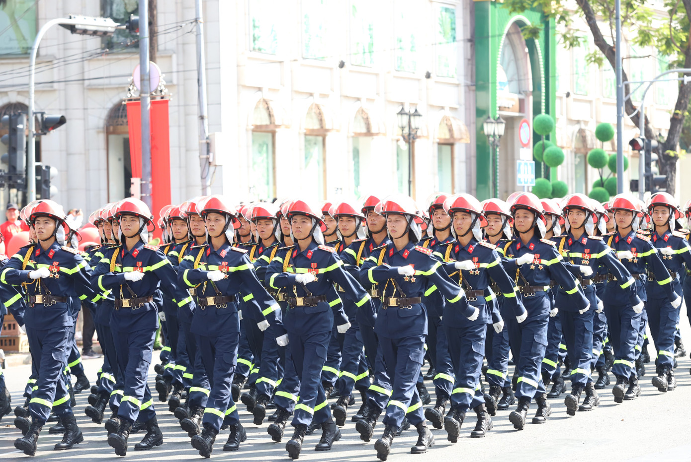 Khối nam cảnh sát phòng cháy chữa cháy.