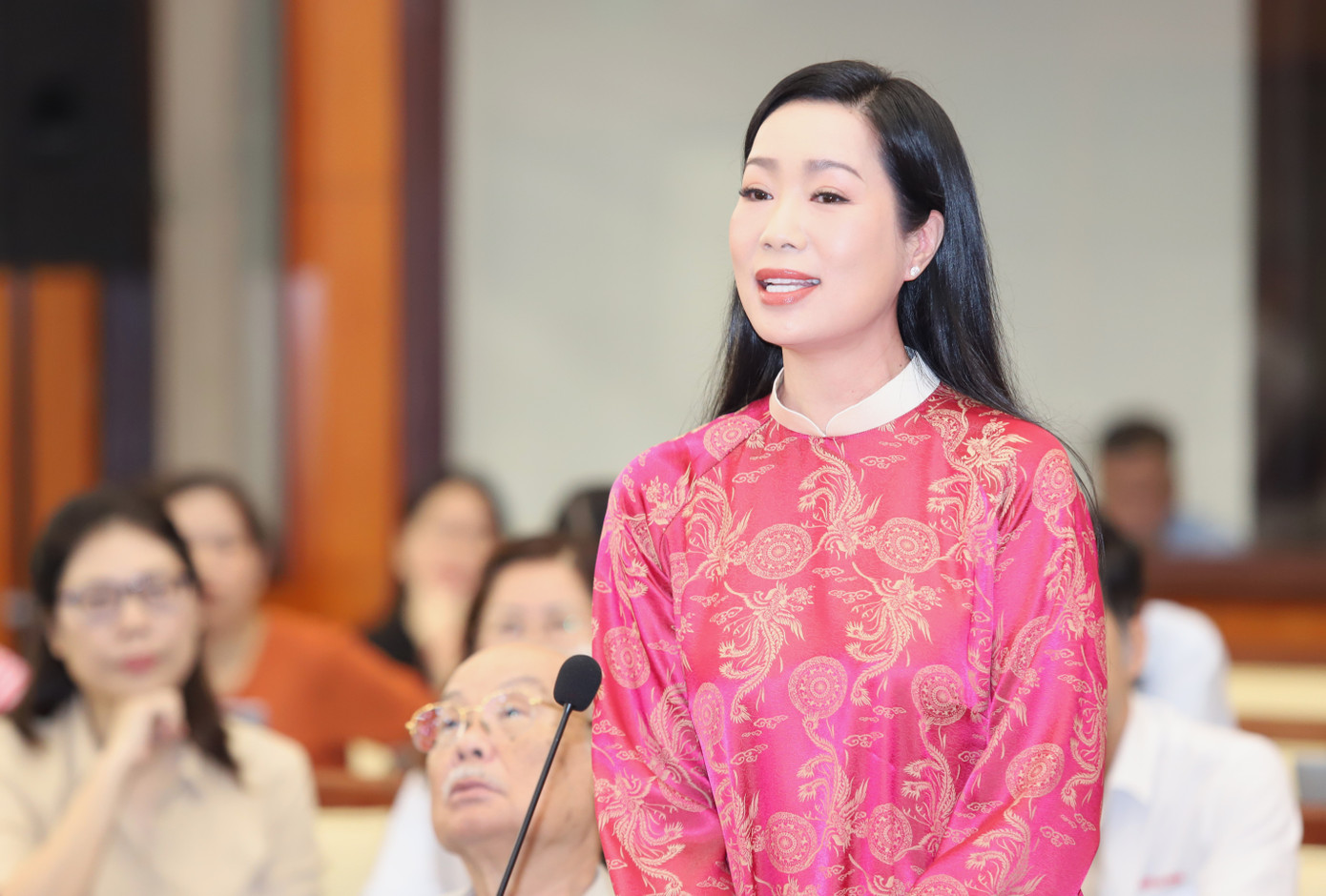 NSND Trịnh Kim Chi chia sẻ tại buổi họp mặt. Ảnh: Ngô Tùng. NSND Trịnh Kim Chi chia sẻ tại buổi họp mặt. Ảnh: Ngô Tùng.