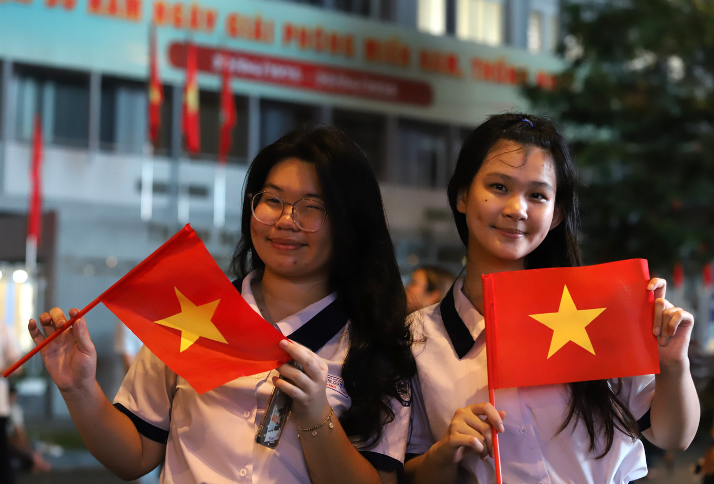 Em Võ Nguyễn Mai Thanh (Ủy viên Ban Chấp hành Đoàn Trường THPT Marie Curie) cho biết, trong thời gian qua em đã tham gia tổ chức các hoạt động hướng đến kỷ niệm 50 năm giải phóng miền Nam, thống nhất đất nước, như hội thi kể chuyện về Bác Hồ, flashmob, hoạt động văn nghệ, trang trí nón lá...