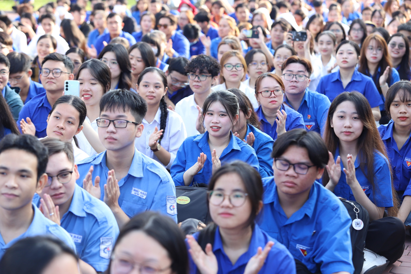 Khoảng 2.000 bạn trẻ hào hứng tham gia hoạt động mở màn Tháng Thanh niên của TPHCM. Khoảng 2.000 bạn trẻ hào hứng tham gia hoạt động mở màn Tháng Thanh niên của TPHCM.