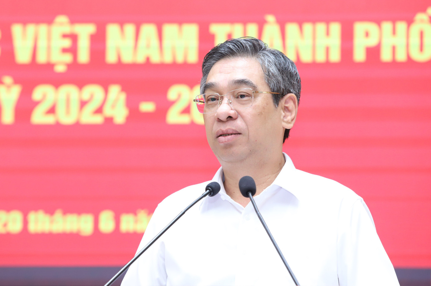 Phó Bí thư Thành ủy, Chủ tịch Ủy ban MTTQ Việt Nam TPHCM Nguyễn Phước Lộc phát biểu kết luận hội nghị.