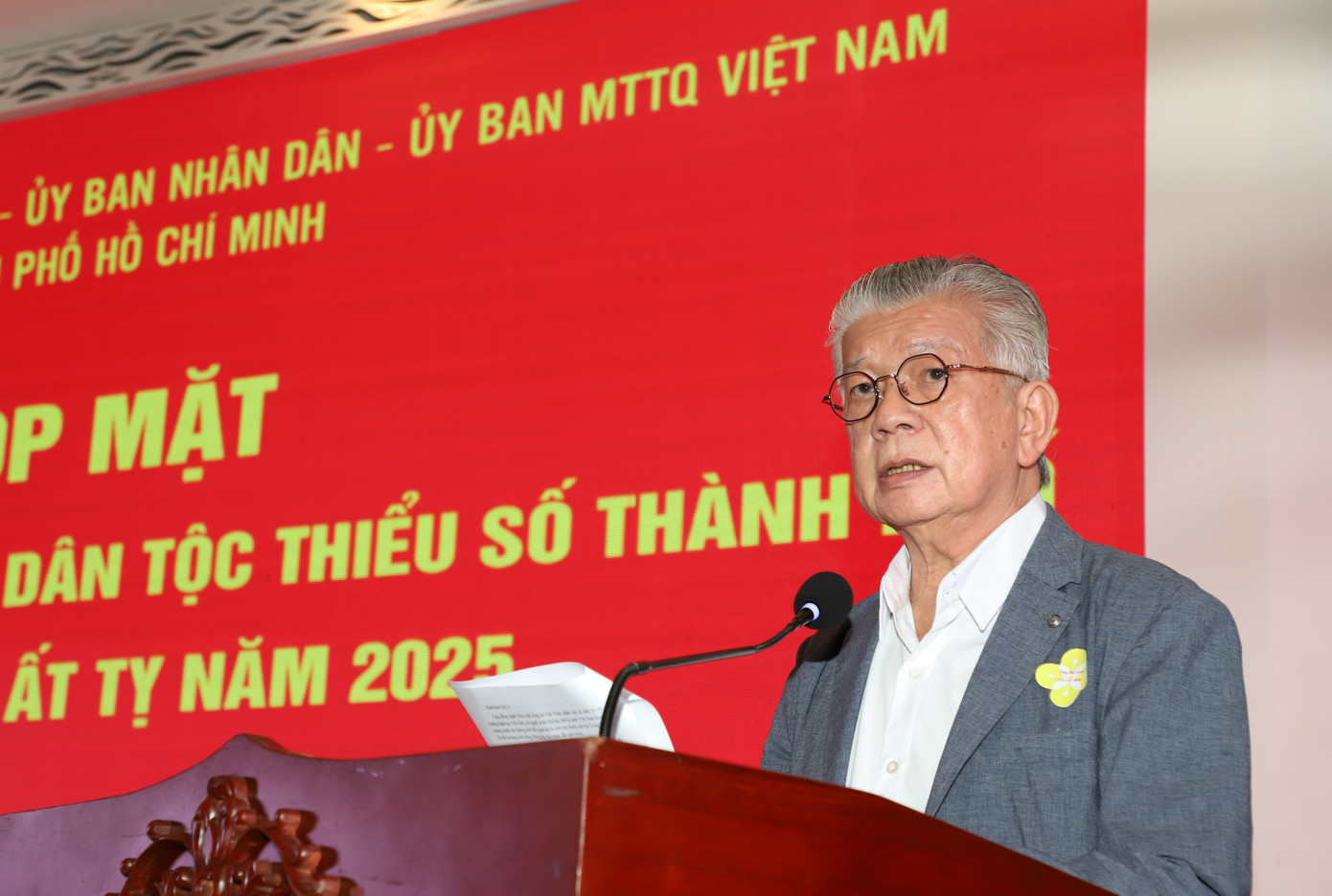 Ông Đỗ Long nêu ý kiến tại buổi họp mặt. Ảnh: Ngô Tùng Ông Đỗ Long nêu ý kiến tại buổi họp mặt. Ảnh: Ngô Tùng