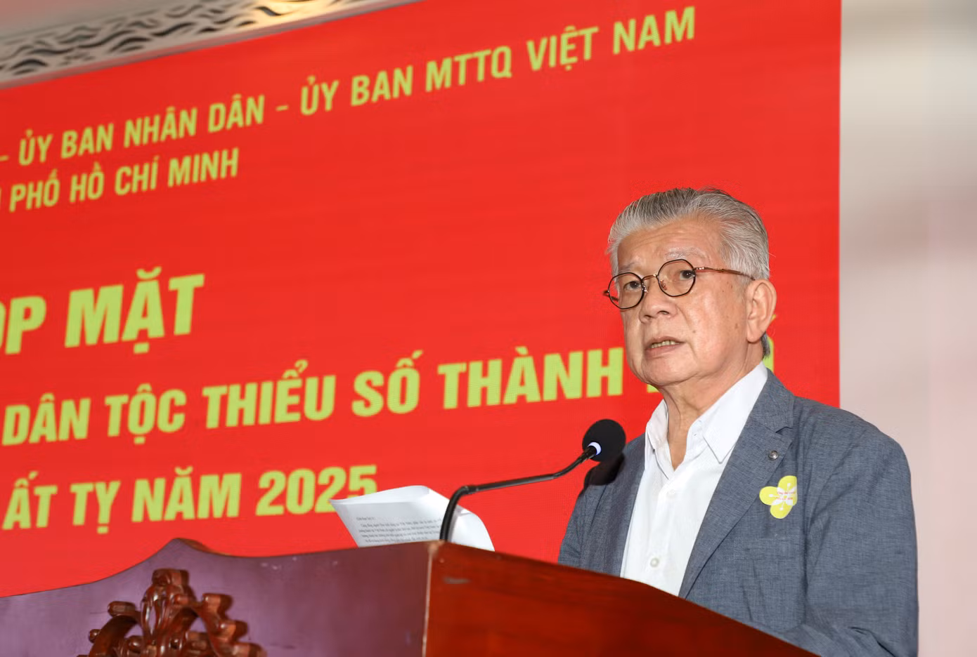 Ông Đỗ Long nêu ý kiến tại buổi họp mặt. Ảnh: Ngô Tùng