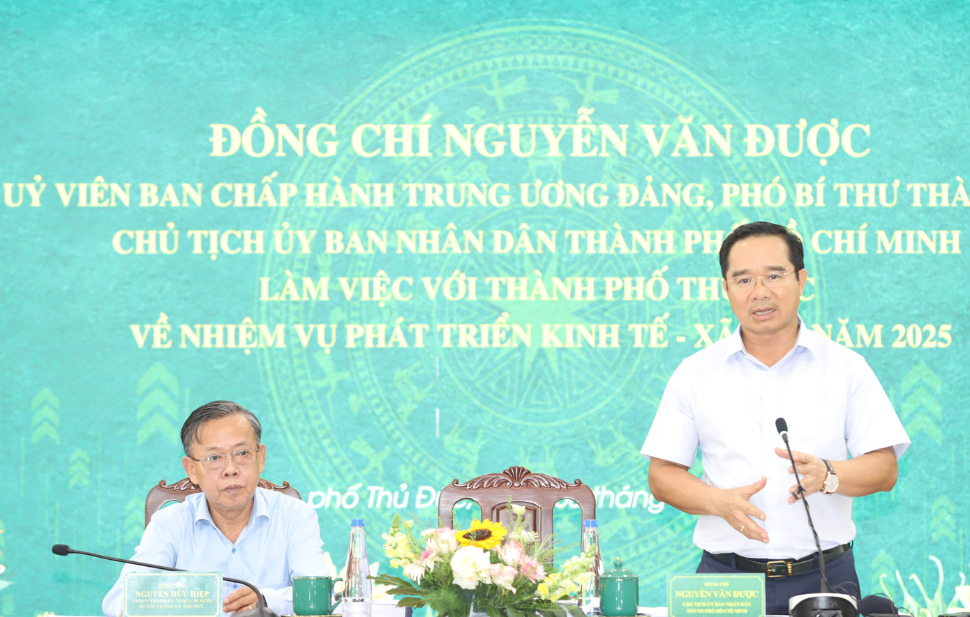 Chủ tịch UBND TPHCM Nguyễn Văn Được cùng Bí thư Thành ủy Thủ Đức Nguyễn Hữu Hiệp chủ trì buổi làm việc. Ảnh: Ngô Tùng