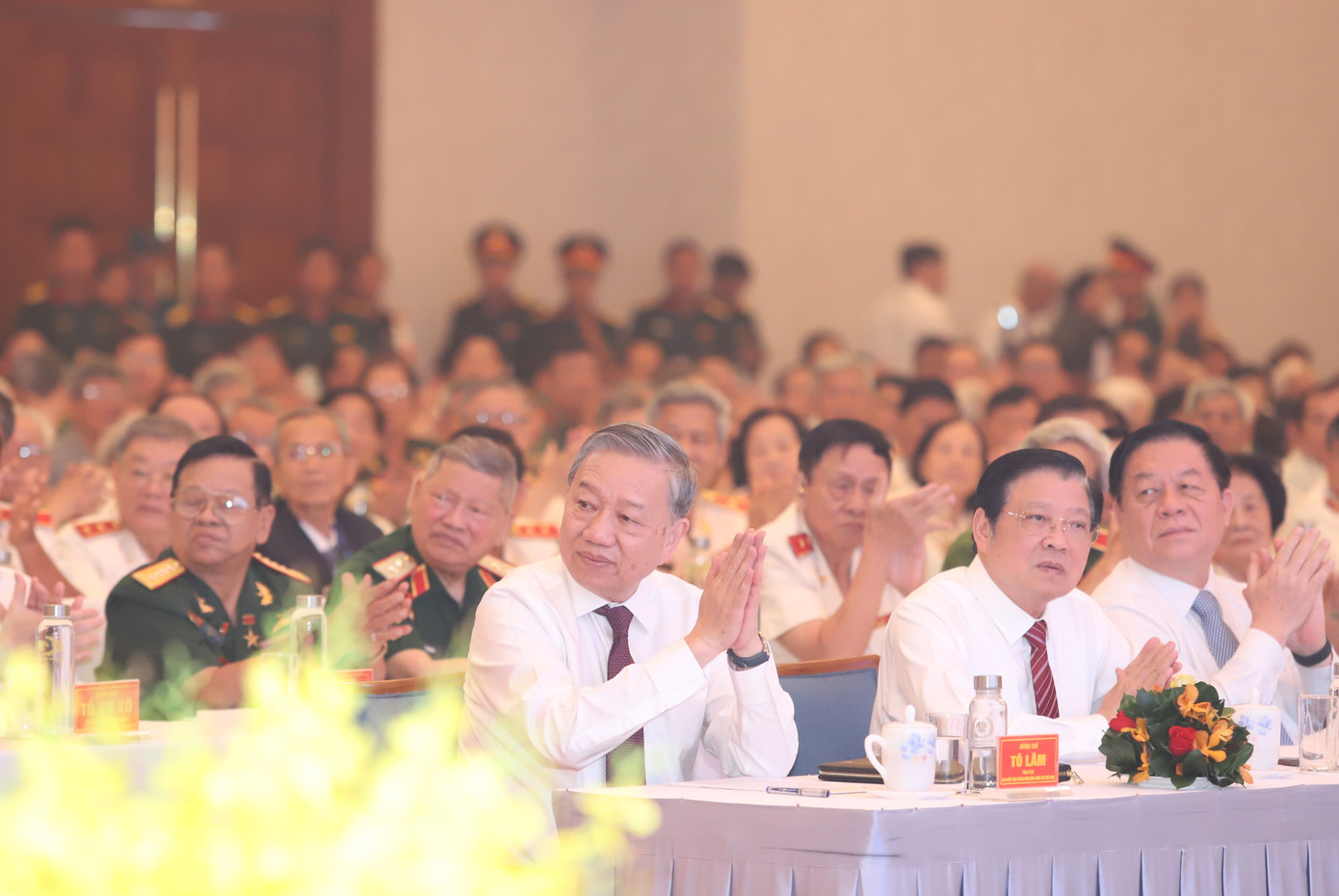 Tổng Bí thư Tô Lâm cùng các lãnh đạo Đảng, Nhà nước dự chương trình. Tổng Bí thư Tô Lâm cùng các lãnh đạo Đảng, Nhà nước dự chương trình.