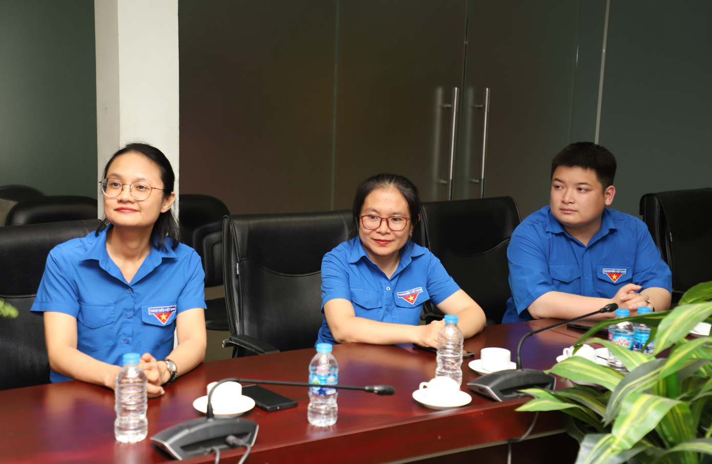 Đoàn công tác Thành Đoàn TPHCM thăm hỏi, trao đổi thân tình cùng cán bộ, phóng viên báo Tiền Phong trước thềm kỷ niệm 100 năm Ngày Báo chí cách mạng Việt Nam.