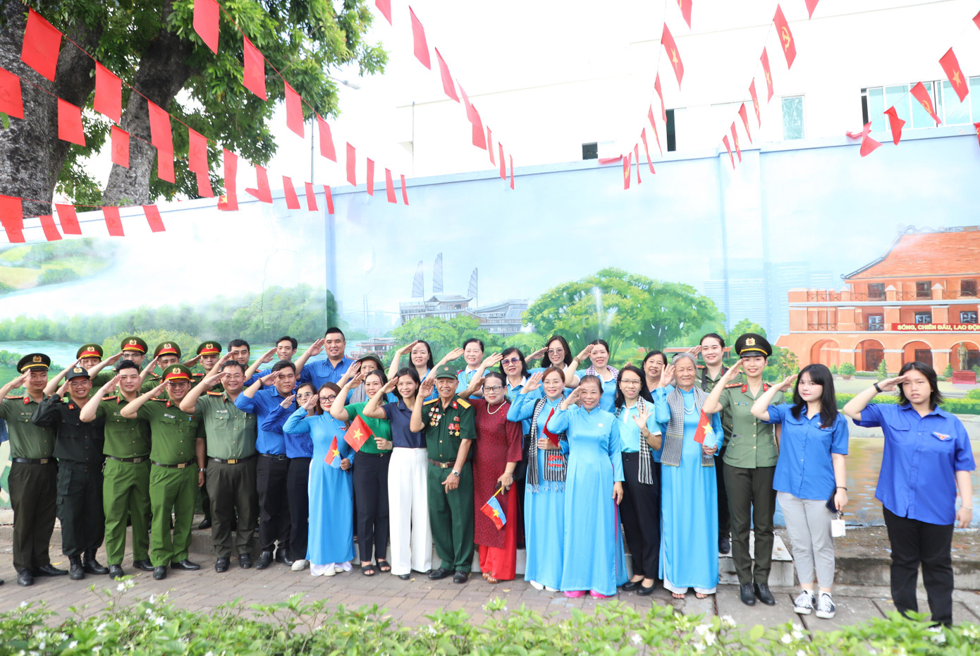 Công trình là sản phẩm cụ thể hóa đợt phát động cao điểm thi đua đặc biệt 50 ngày đêm của Giám đốc công an TPHCM, bảo vệ tuyệt đối an ninh, an toàn các hoạt động kỷ niệm 50 năm Ngày Giải phóng miền Nam, thống nhất đất nước.