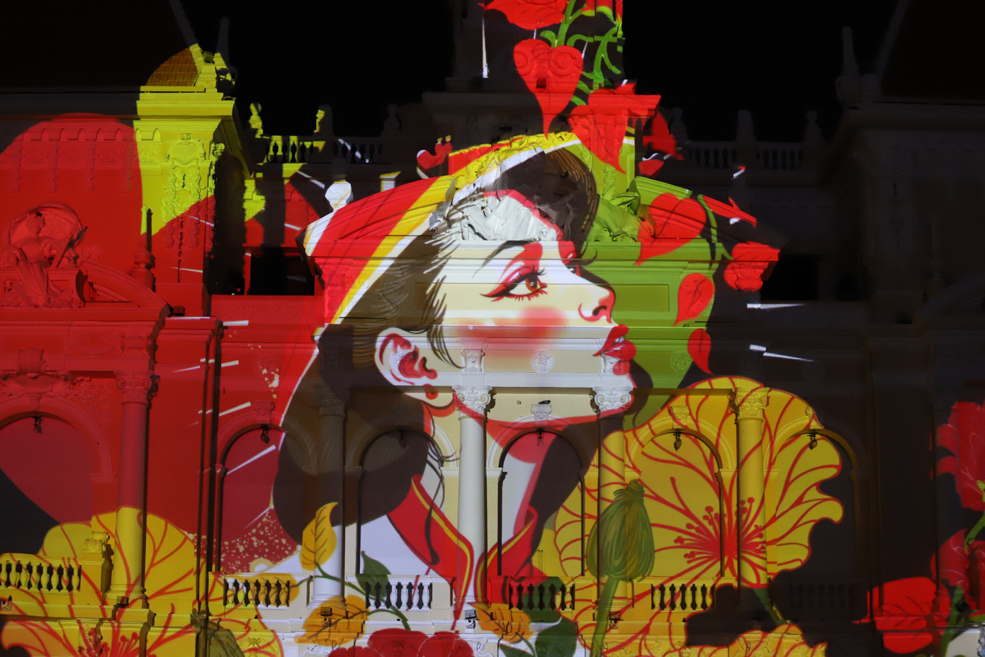 Trước đó, đại diện các đội thi đến từ Pháp, Bỉ, Singapore đã có màn trình diễn ngắn giới thiệu sơ nét về truyền thống văn hóa đặc sắc của mình. Những buổi tiếp theo, các quốc gia này sẽ tiếp tục có màn trình diễn gửi đến đông đảo người dân Việt Nam và quốc tế. Trước đó, đại diện các đội thi đến từ Pháp, Bỉ, Singapore đã có màn trình diễn ngắn giới thiệu sơ nét về truyền thống văn hóa đặc sắc của mình. Những buổi tiếp theo, các quốc gia này sẽ tiếp tục có màn trình diễn gửi đến đông đảo người dân Việt Nam và quốc tế.