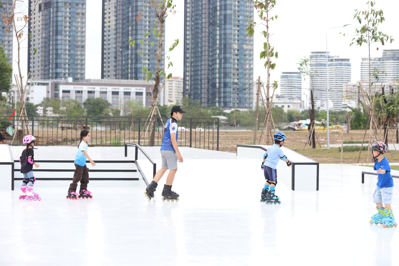 Công viên trở thành nơi diễn ra các hoạt động văn hóa, thể thao.