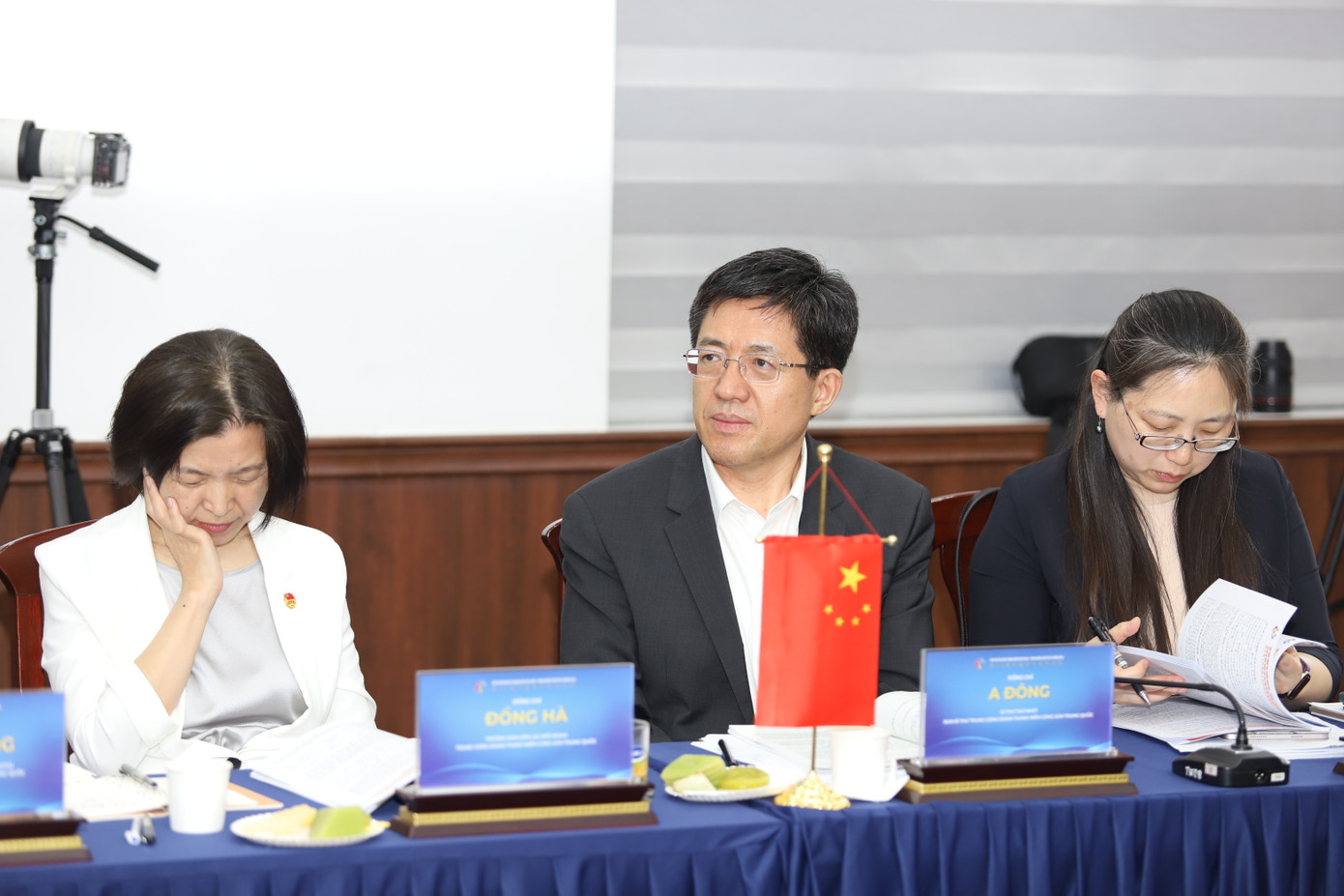 Lãnh đạo Đoàn TNCS Hồ Chí Minh và Đoàn TNCS Trung Quốc đồng chủ trì tại hội thảo.