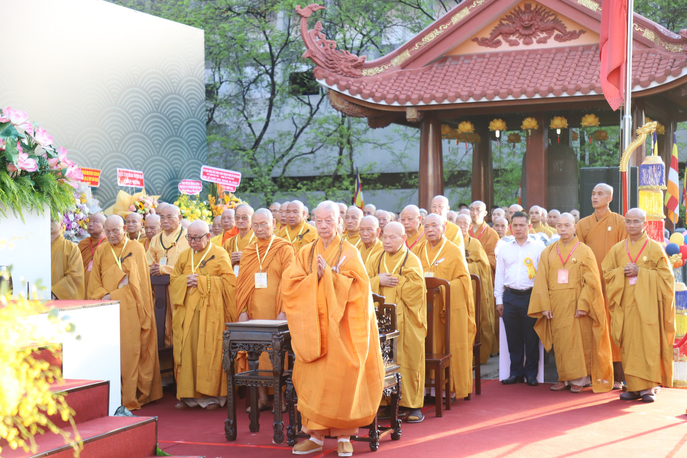 Đức Pháp chủ Thích Trí Quảng cùng các chư tôn đức Hội đồng Chứng minh, Hội đồng Trị sự GHPG Việt Nam quang lâm tham dự buổi lễ. Ảnh: Ngô Tùng Đức Pháp chủ Thích Trí Quảng cùng các chư tôn đức Hội đồng Chứng minh, Hội đồng Trị sự GHPG Việt Nam quang lâm tham dự buổi lễ. Ảnh: Ngô Tùng