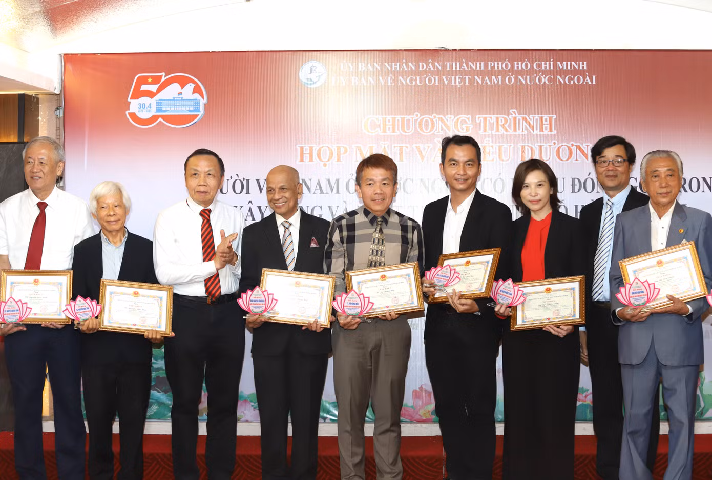 Các cá nhân đều có trên 10 năm gắn bó, đóng góp cho thành phố và tạo dấu ấn trong nhiều lĩnh vực như kinh doanh, nghiên cứu khoa học, từ thiện, an sinh xã hội…